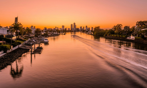 Broadbeach Waters Canal House